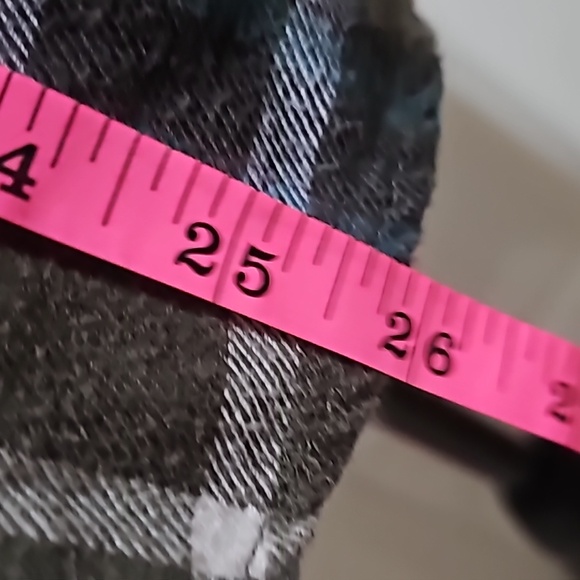 Express Flannel ♥️ - Picture 2 of 7